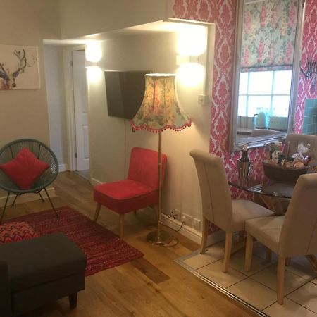 2 Bed, Ground Floor Bijou Georgian City Apartment Μπαθ Εξωτερικό φωτογραφία