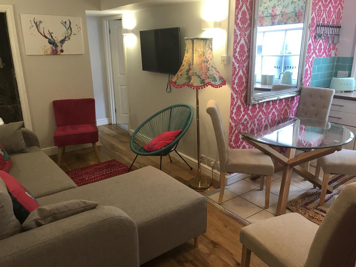 2 Bed, Ground Floor Bijou Georgian City Apartment Μπαθ Εξωτερικό φωτογραφία
