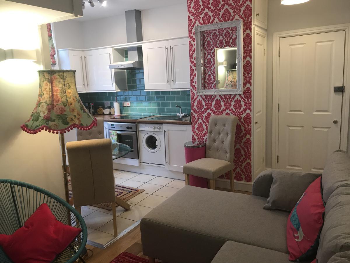 2 Bed, Ground Floor Bijou Georgian City Apartment Μπαθ Εξωτερικό φωτογραφία